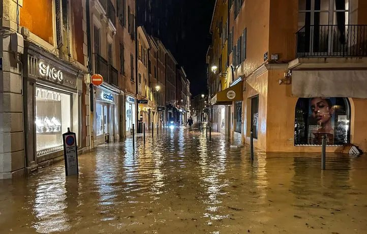 St Tropez, les pieds dans l’eau !